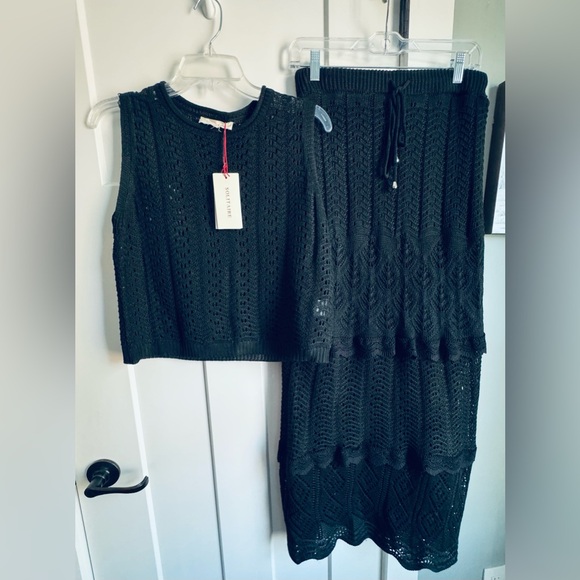 Solitaire Dresses & Skirts - NWT Solitaire 2pc Black Skirt Shirt Crocheted Outfit M